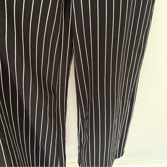 Black and white jumpsuit size XS - Picture 4 of 9